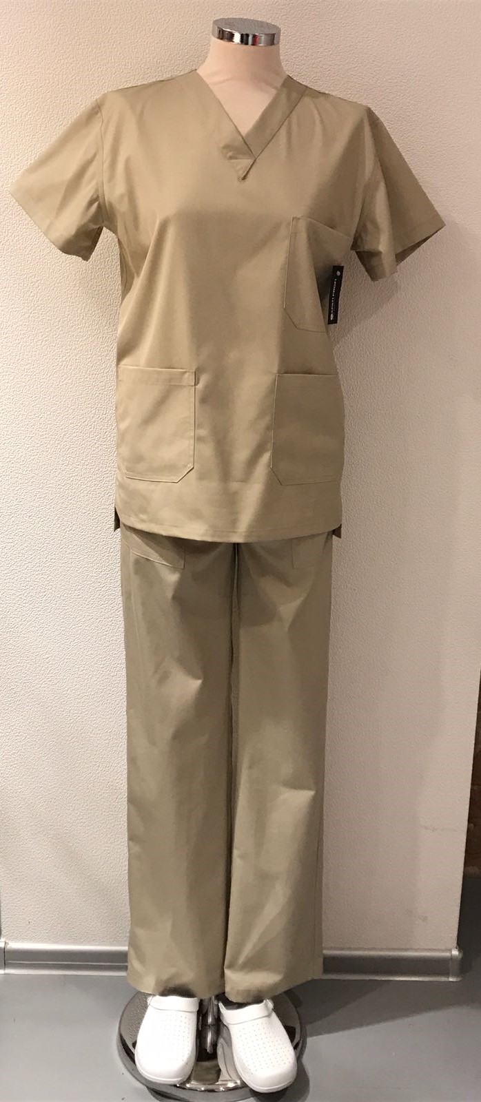 image Krekls ar V-veida izgriezumu, ar īsām piedurknēm, vienkrāsains